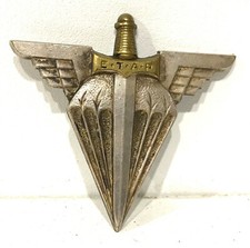 MEDAILLE BROCHE INSIGNE