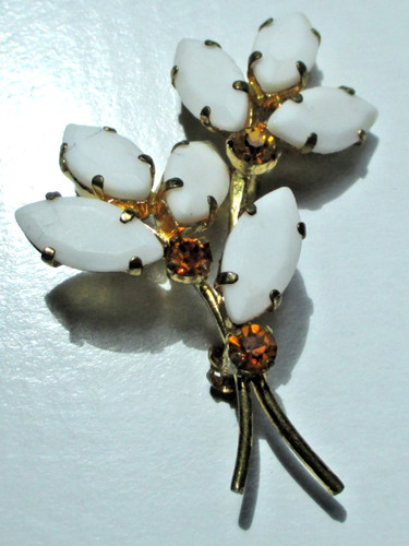 Ancienne broche fleur couleur