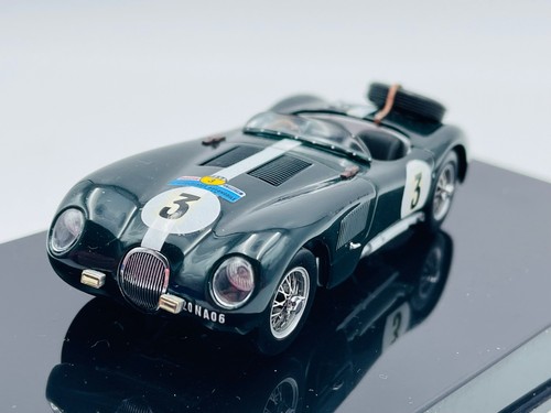 Base autoart modifiée jaguar - base,