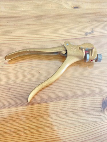 Ancienne pince avoyer - ancienne,