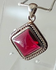 Pendentif en Grenat (3,4 g) sur Argent 925