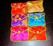 Lots de 6 pochette chinoise Idéal pour mettre vos bijoux  Très bonne idée de cad