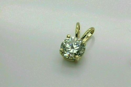 Pendentif solitaire diamant