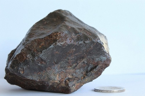 Météorite 724g chondrite - -,
