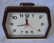 Réveil VEDETTE à quartz