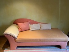 Méridienne en tissus jaune et orange