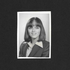 Jeune femme portrait identité