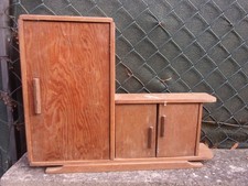 ARMOIRE DE POUPÉE ANCIENNE EN PIN DESIGN 50 'S