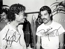 Photo Reproduite Signée Par