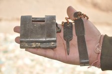 2 PC Vintage Repasser