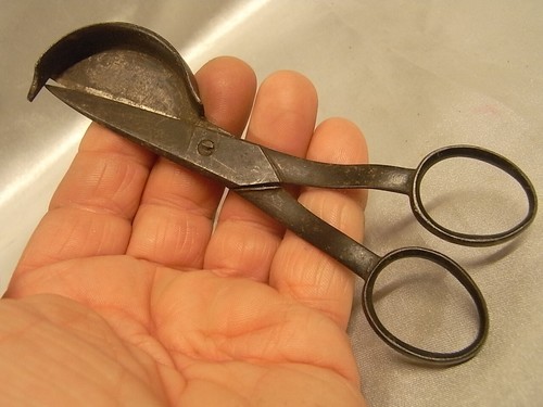 Ancienne mouchette - ,