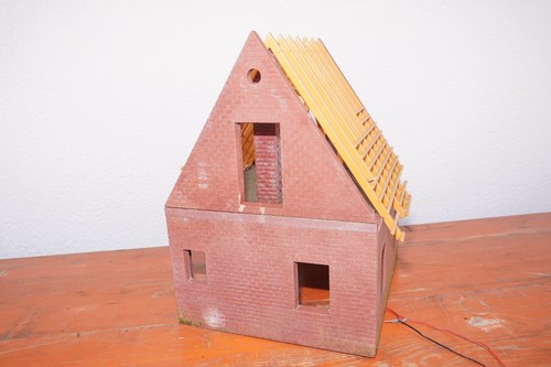 Bod pola g scale - 2],