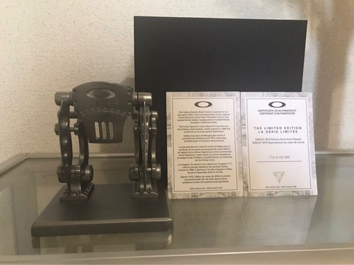 Oakley display robotic - oakley,