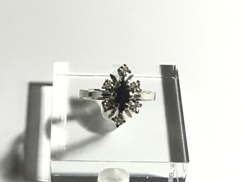 Bague blanc 750 forme - en,