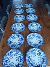 12    Anciennes  assiettes plates Creil et Montereau modèle FLORA
