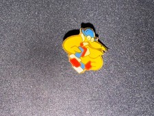 (V10) PINS BADGE ENAMEL