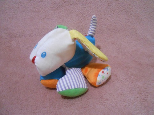 Doudou chien blanc multicolore