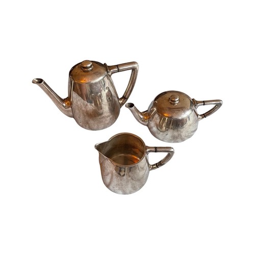Ensemble trois pièces - de,