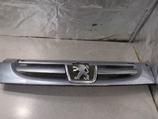 GRILLE DE CALANDRE PEUGEOT PARTNER COMBISPACE MONOSPACE 2.0 HDi (DW10TD(RHY)) 7804N1