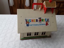 Ancien jouet école  Fisher Price 923 Play Family School et clochette