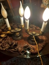 deux  lampes de chevets  sur