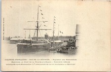 974 REUNION - Un paquebot au
