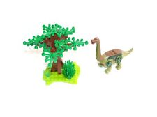 dinosaure diplodocus avec son arbre, jurassique 