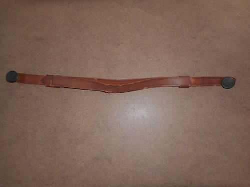 Jugulaire bouton de - jugulaire, +