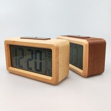 Réveil à grain de bois