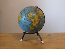 Petite mappemonde Taride, globe tripode en tôle litho des années 50