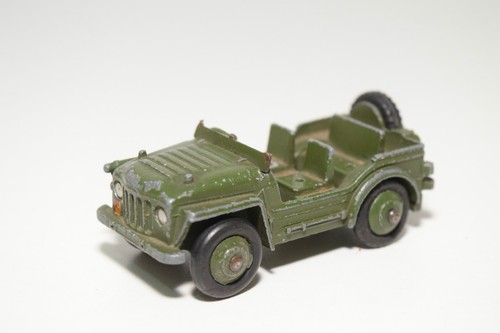 Dinky toys 674 austin champ - 674,
