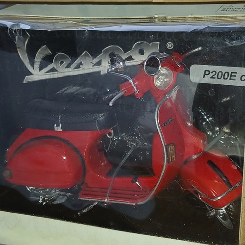 Moto scooter miniature 12 - miniature, 1:12