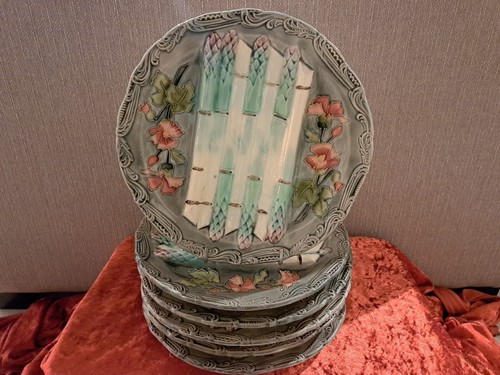 Belle serie assiettes - de, a