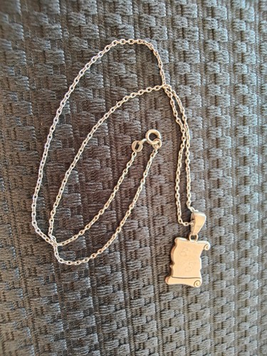Collier chaine pendentif