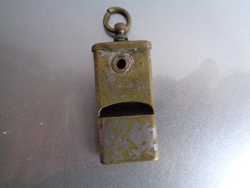 Ancien siffet scout laiton - ancien,