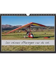 Les volcans d'Auvergne vus du