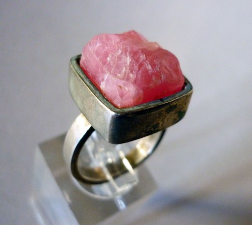 Bague moderniste brutaliste