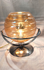 Lampe pied chromé, globe en verre fumé , design 70