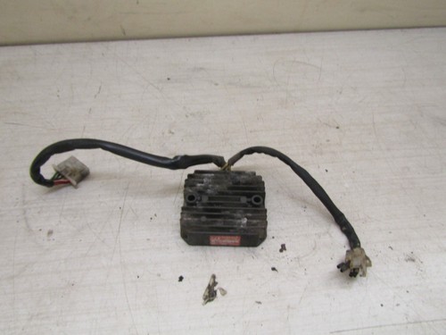 Regulateur tension avec - de,