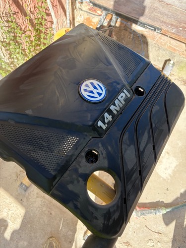 Cache moteur polo volskwagen - moteur,