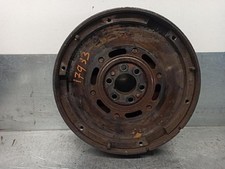 058105266 volant moteur AUDI