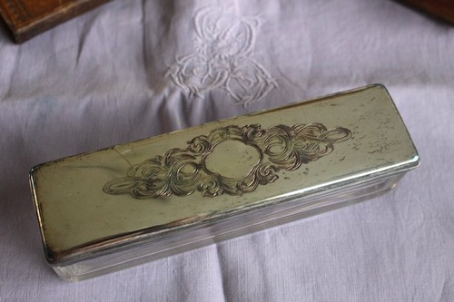 Boite pour table - , toilette