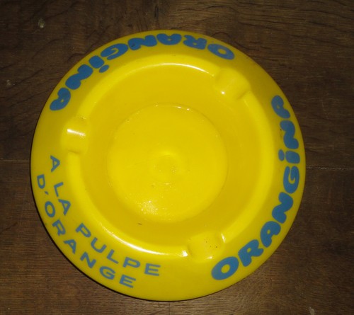 énorme cendrier orangina - énorme,