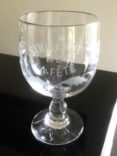 1 ANCIEN VERRE À PIED VERRE SOUFFLÉ GRAVÉ « SOUVENIR DE LA FÊTE «  XIXÈ