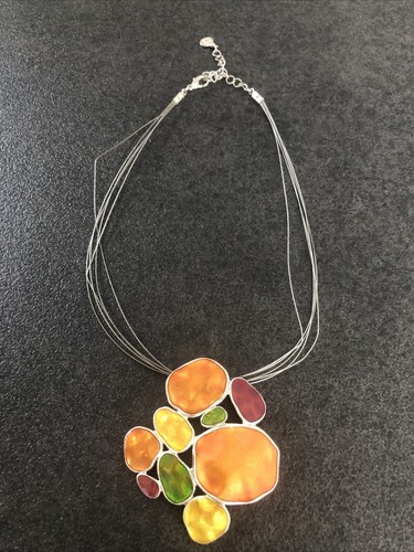 Collier ikita