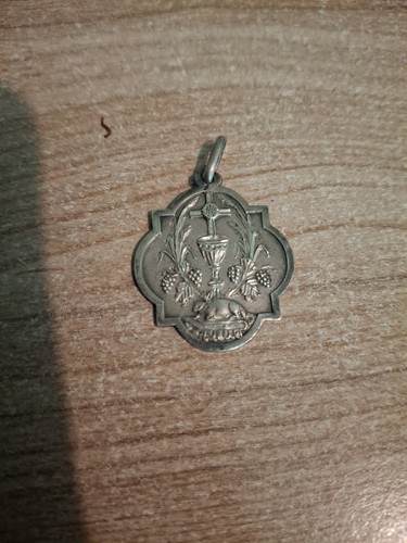 Pendentif calice agneau - calice,