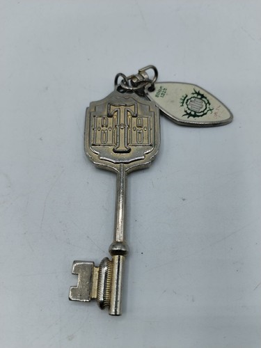 Porte clés vintage disneyland - vintage,