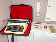 Machine a Ecrire Erika Modèle 41 a Révisé Vintage