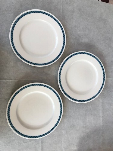 Assiettes plates - 3,