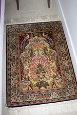 PETIT TAPIS  EN SOIE FAIT MAIN 97CM X 60CM